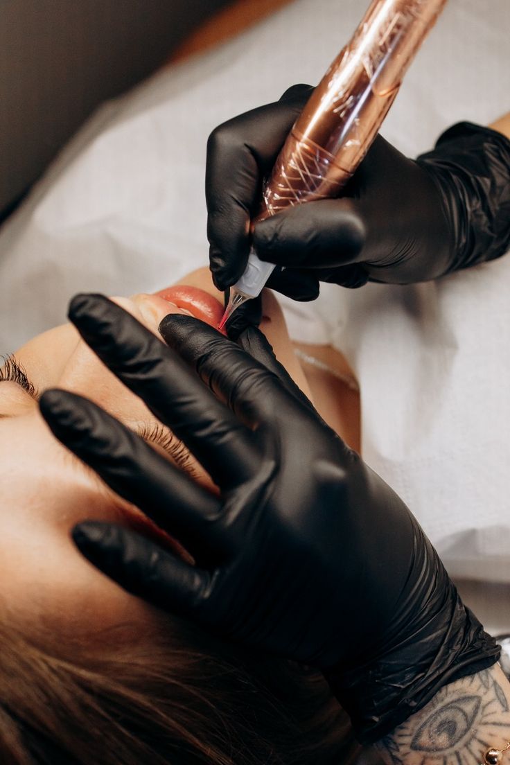 Cosmetic Tattoos & Numbing Cream: The Ultimate Guide to a Pain-Free Experience